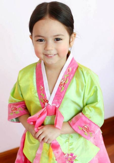 ve-dep-lai-tua-thien-than-cua-co-be-5-tuoi--giadinhonline.vn 2