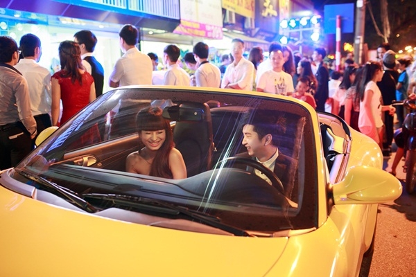 bang-cuong-lai-sieu-xe-cho-gai-la-du-sap-cuoi-dj-oxy-giadinhonline.vn 7
