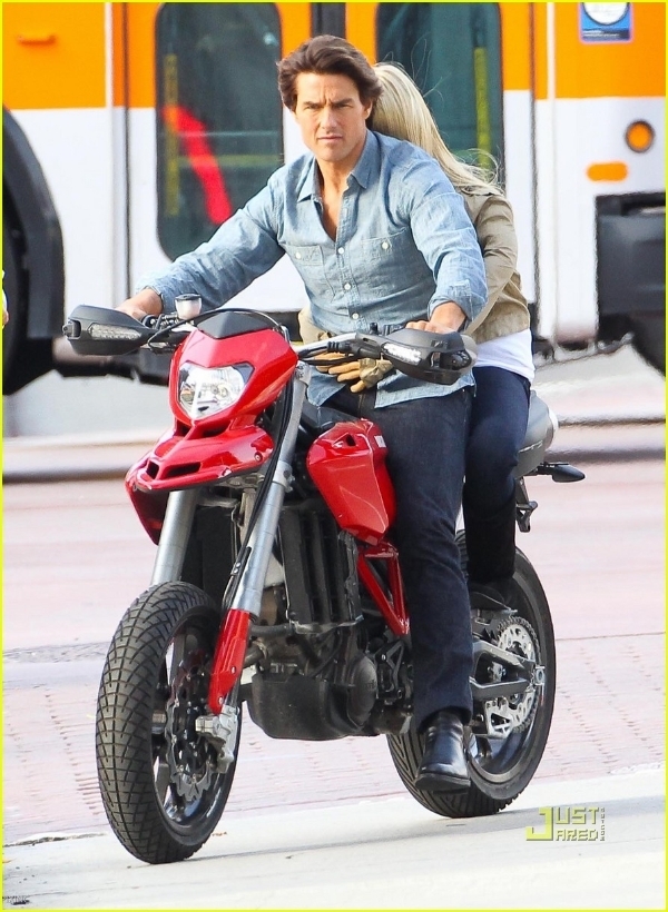 dan-mo-to-phan-khoi-lon-cua-brad-pitt-tome-cruise-va-david-beckham-giadinhonline.vn 11