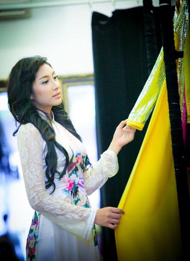 dang-thu-thao-len-duong-tham-du-hoa-hau-quoc-te-2014-giadinhonline.vn 3
