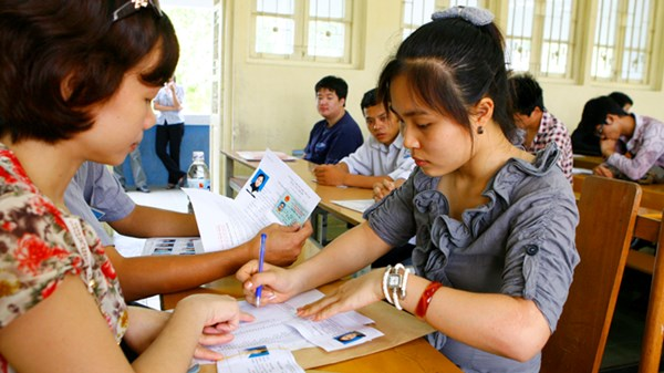 lo-trinh-tang-hoc-phi-doi-voi-cac-truong-cong-tu-nam-2015-giadinhonline.vn 1