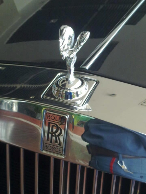 quottung-tichquot-rolls-royce-phantom-rong-35-ty-thu-4-cua-viet-nam-giadinhonline.vn 5