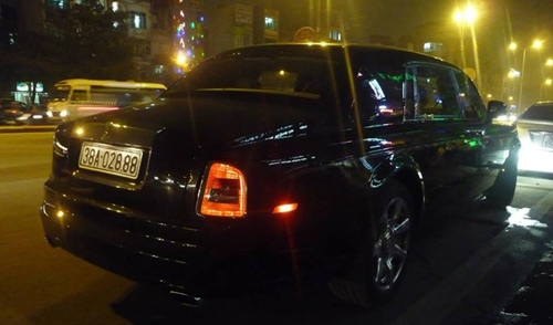 quottung-tichquot-rolls-royce-phantom-rong-35-ty-thu-4-cua-viet-nam-giadinhonline.vn 7