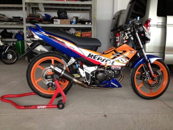 honda-sonic-do-150-phan-khoi-phong-cach-respol-ham-ho-giadinhonline.vn 5