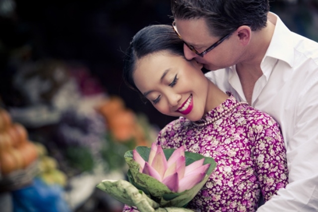 gia-dinh-hanh-phuc-cua-doan-trang-va-chong-tay--giadinhonline.vn 2