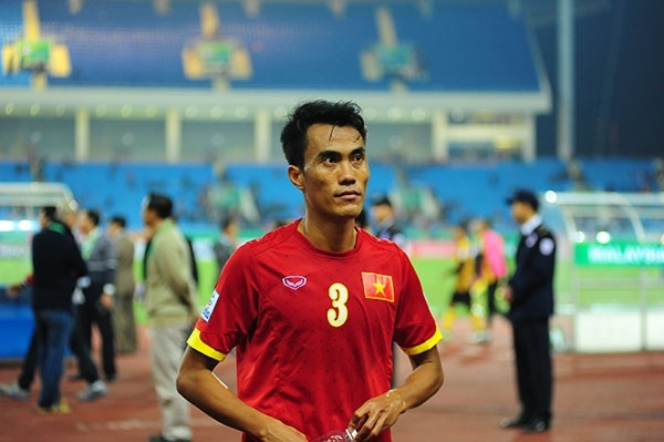 cac-cau-thu-dtvn-roi-nuoc-mat-viet-tam-thu-gui-nguoi-ham-mo-giadinhonline.vn 6