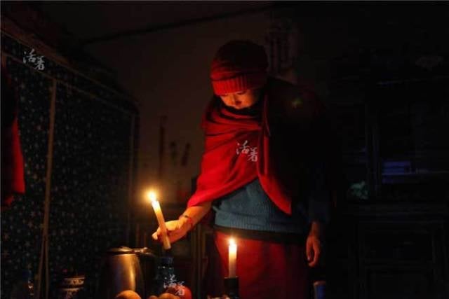 hinh-anh-doi-thuong-cua-nu-tu-tay-tang-giadinhonline.vn 3