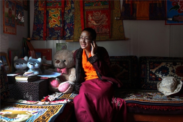hinh-anh-doi-thuong-cua-nu-tu-tay-tang-giadinhonline.vn 6