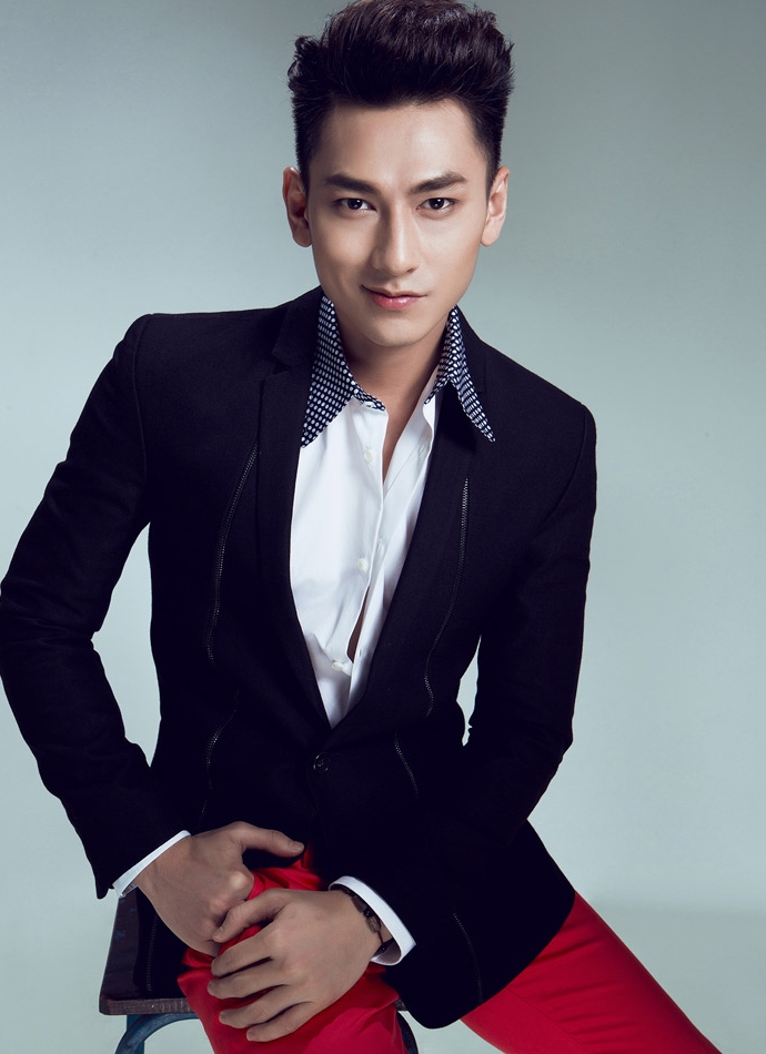 ve-dien-trai-nam-tinh-cua-isaac-365-khien-fan-nu-me-man-giadinhonline.vn 4
