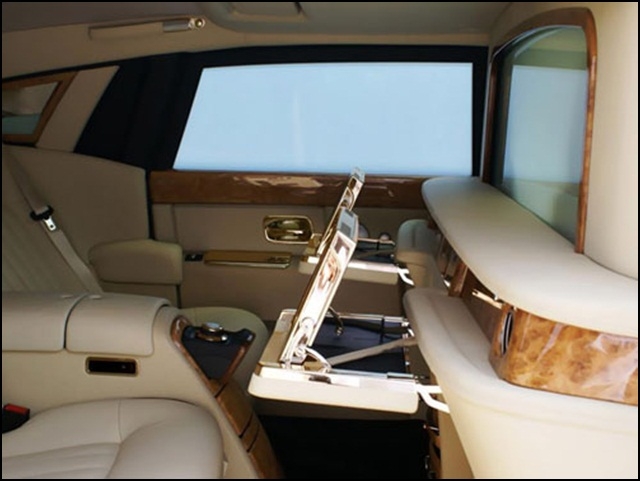 rolls-royce-phantom-dat-120-kg-vang-chong-dan-cua-dai-gia-vung-vinh-giadinhonline.vn 4