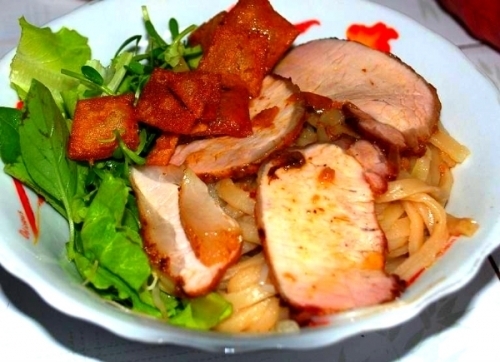 an-du-mon-ngon-o-hoi-an-chi-voi-100000-dong-giadinhonline.vn 3