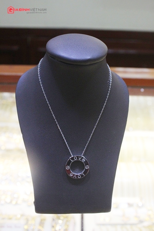 bo-trang-suc-vang-trang-18k-–-qua-tang-thong-minh-cho-phai-dep-ngay-83--giadinhonline.vn 9