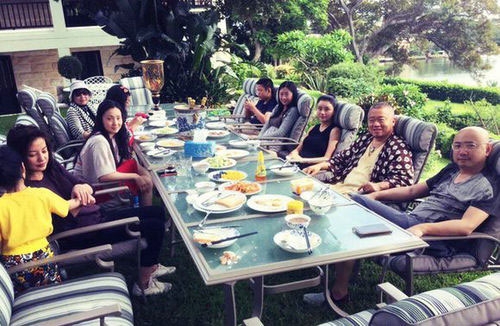 tin-giai-tri-43-trang-tran-duoc-tha-thu-minh-lam-giam-khao-vietnam-idol--giadinhonline.vn 6