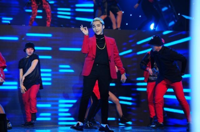 nhung-su-viec-gay-xon-xao-showbiz-viet-dau-nam-2015-giadinhonline.vn 6