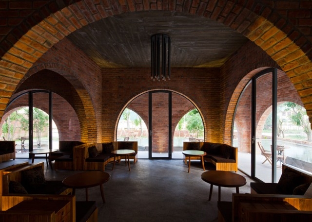 ghe-tham-quan-cafe-o-quang-binh-duoc-bao-anh-ca-ngoi-het-loi-giadinhonline.vn 4