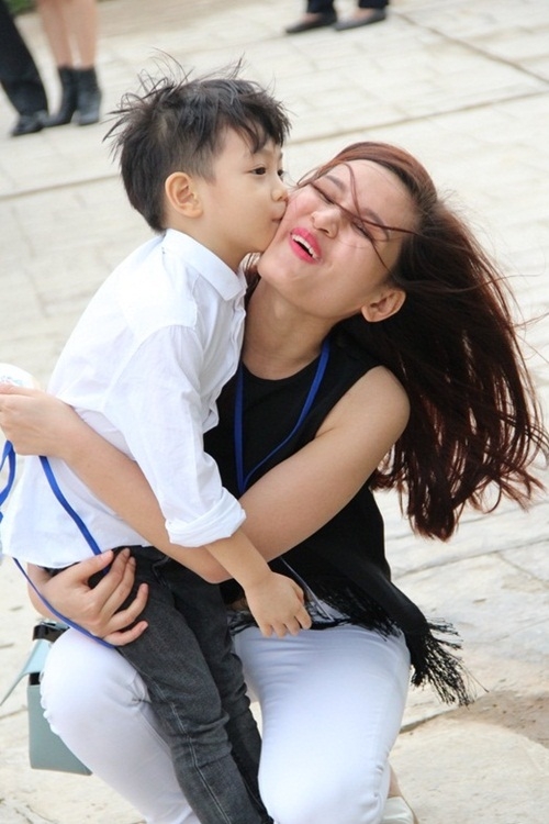 subeo-lan-dau-tinh-nghich-di-su-kien-cung-me--giadinhonline.vn 9