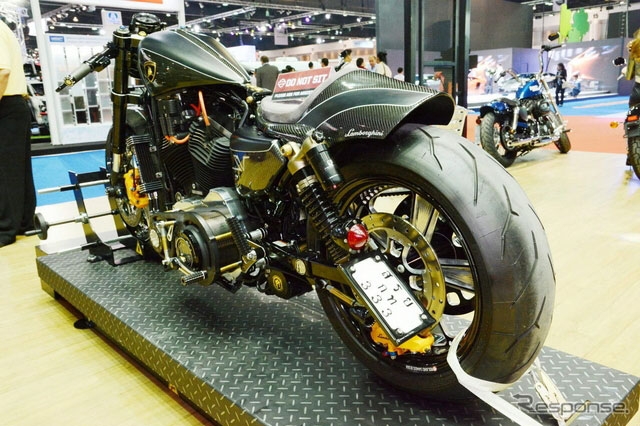 mo-to-harley-davidson-quotlot-xacquot-voi-phong-cach-sieu-xe-lamborghini-aventador-giadinhonline.vn 7