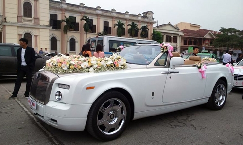 nam-dinh-chu-re-don-dau-bang-rolls-royce-phantom-gia-30-ty-dong--giadinhonline.vn 1