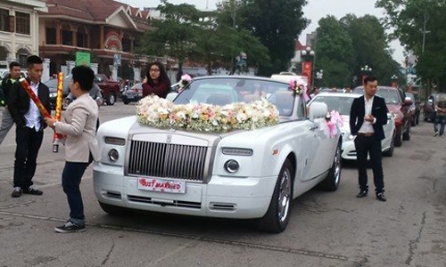 nam-dinh-chu-re-don-dau-bang-rolls-royce-phantom-gia-30-ty-dong--giadinhonline.vn 2