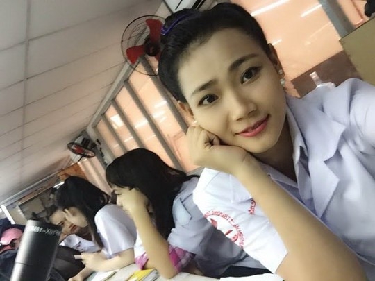 chan-dung-hai-nguoi-mau-ban-dam-ngan-do-hải-yen-va-diẹu-hien-giadinhonline.vn 2