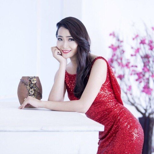 chan-dung-hai-nguoi-mau-ban-dam-ngan-do-hải-yen-va-diẹu-hien-giadinhonline.vn 3