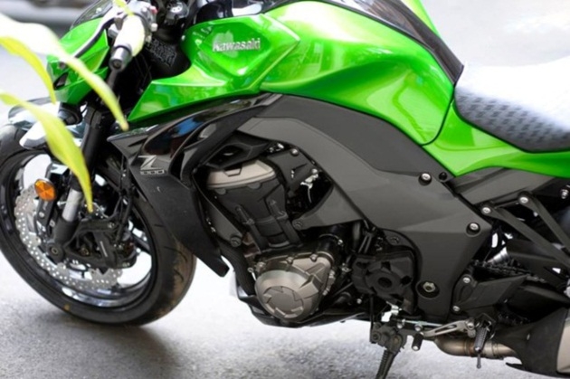 kawasaki-z1000-chinh-hang-vua-ve-viet-nam-gia-bao-nhieu-giadinhonline.vn 4