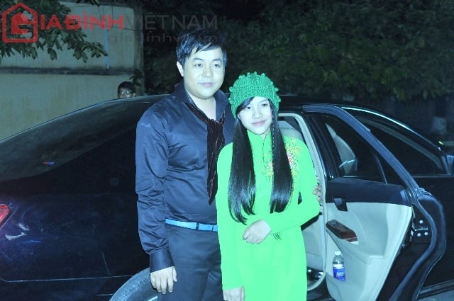 huyen-tran-phuong-my-chi-duyen-dang-trong-ta-ao-dai-ba-ba-giadinhonline.vn 1