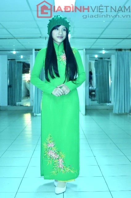 huyen-tran-phuong-my-chi-duyen-dang-trong-ta-ao-dai-ba-ba-giadinhonline.vn 10