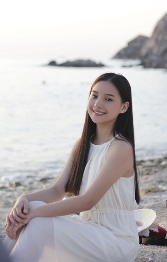 chan-dung-nguoi-vo-xinh-dep-chan-tinh-cua-duy-nhan--giadinhonline.vn 3