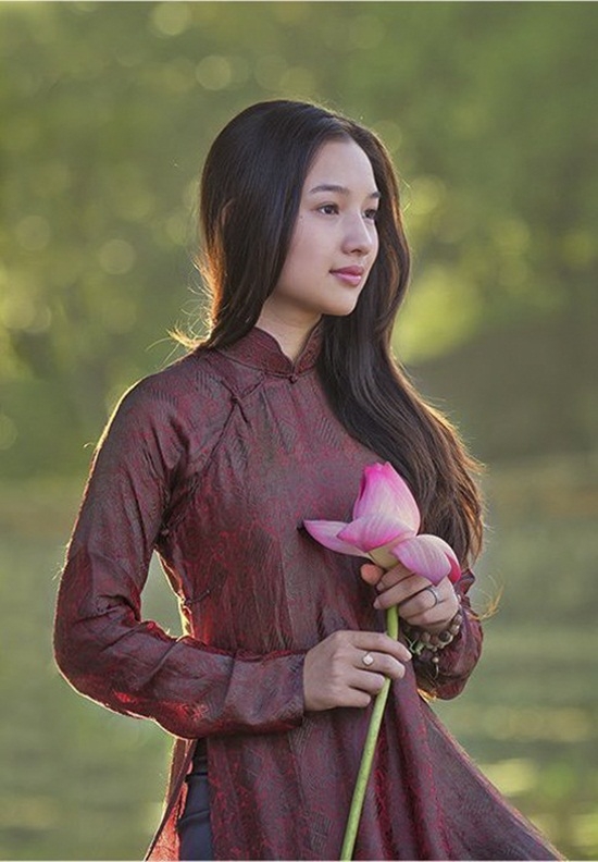 chan-dung-nguoi-vo-xinh-dep-chan-tinh-cua-duy-nhan--giadinhonline.vn 5