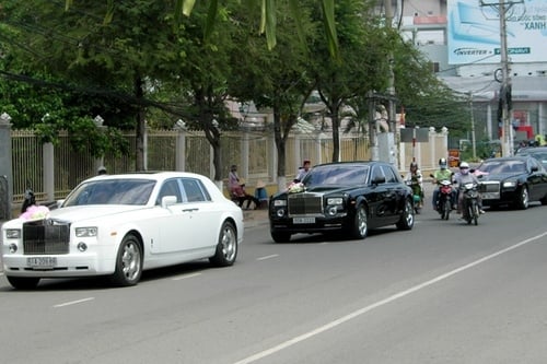 nhin-lai-le-cuoi-quotkhungquot-cua-quynh-chi-va-con-trai-dai-gia-dieu-hien--giadinhonline.vn 2