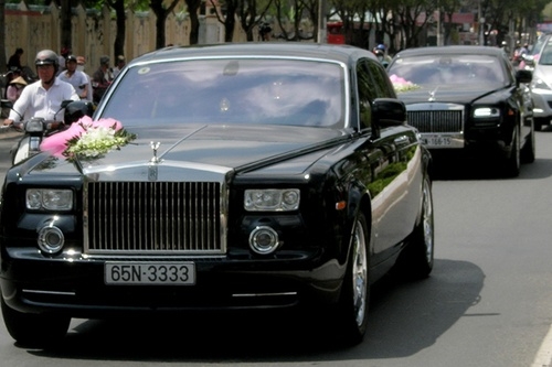 nhin-lai-le-cuoi-quotkhungquot-cua-quynh-chi-va-con-trai-dai-gia-dieu-hien--giadinhonline.vn 4
