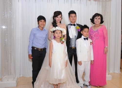 nhin-lai-le-cuoi-quotkhungquot-cua-quynh-chi-va-con-trai-dai-gia-dieu-hien--giadinhonline.vn 8