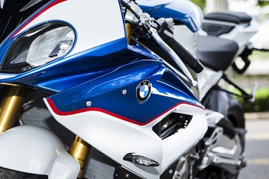 sieu-mo-to-cua-tome-cruise-bmw-s1000rr-ve-vn-gia-758-trieu-dong-giadinhonline.vn 3