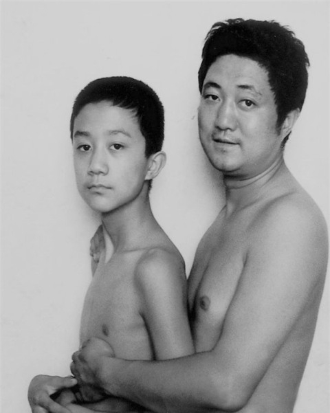 bo-anh-ve-tinh-cha-con-chup-trong-28-nam-gay-xuc-dong--giadinhonline.vn 7