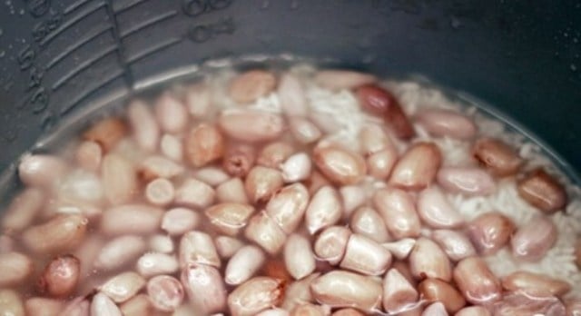 cach-nau-xoi-lac-thom-deo-bang-noi-com-dien--giadinhonline.vn 1