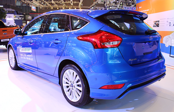 ford-focus-ecoboost-the-he-moi-chot-gia-tu-799-trieu-dong-giadinhonline.vn 2