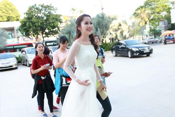 hoa-khoi-nam-em-bi-goi-nham-ten-thanh-quothoa-hau-thu-thaoquot-giadinhonline.vn 3