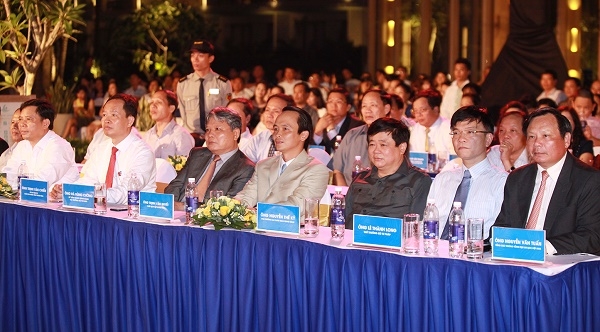 vinh-danh-quan-the-resort-5-sao-nhieu-be-boi-nhat-viet-nam-giadinhonline.vn 2