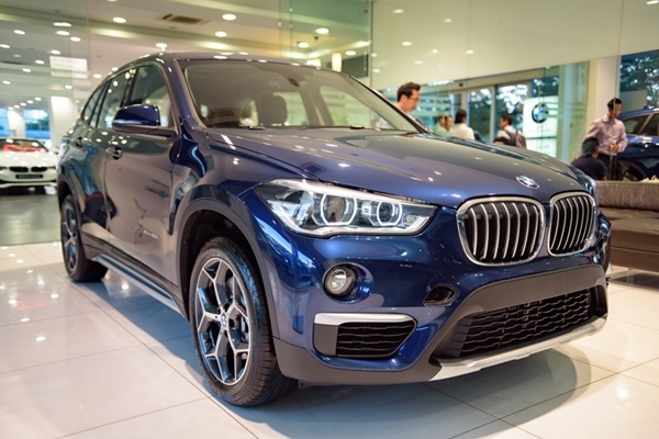 hinh-anh-thuc-te-gia-ban-bmw-x1-2016-vua-ve-viet-nam-giadinhonline.vn 1