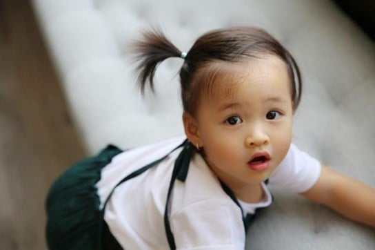 con-gai-xinh-nhu-thien-than-cua-phan-dinh-tung-giadinhonline.vn 9