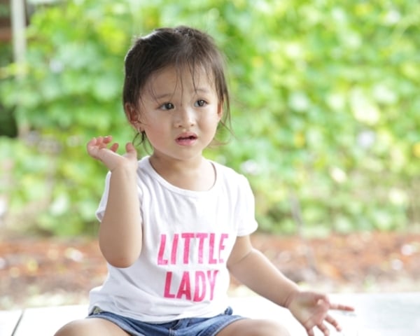 con-gai-xinh-nhu-thien-than-cua-phan-dinh-tung-giadinhonline.vn 11