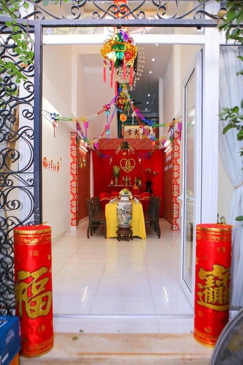 áo-dai-cuoi-thap-nien-90-trong-le-thanh-hon-của-hoa-hau-diem-huong-giadinhonline.vn 4