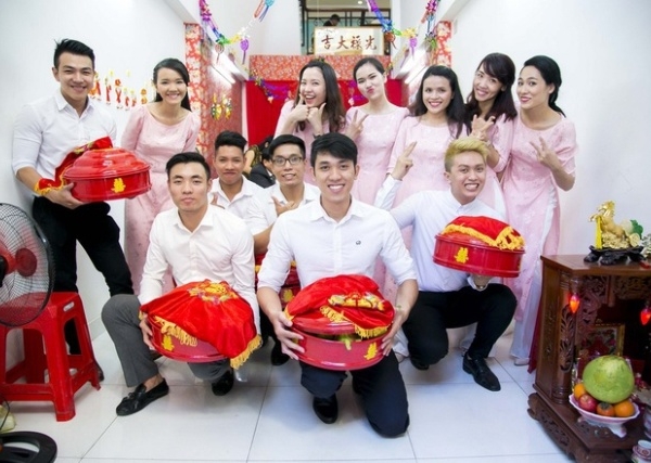 áo-dai-cuoi-thap-nien-90-trong-le-thanh-hon-của-hoa-hau-diem-huong-giadinhonline.vn 12
