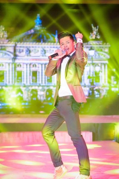 ha-ho-trong-hieu-idol-ham-nong-ha-noi-trong-cai-ret-19-do-giadinhonline.vn 7