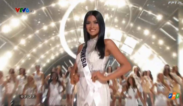 hhhv-2015-philippin-ngo-ngac-dang-quang-khi-trao-nham-vuong-mien-cho-colombia-giadinhonline.vn 31