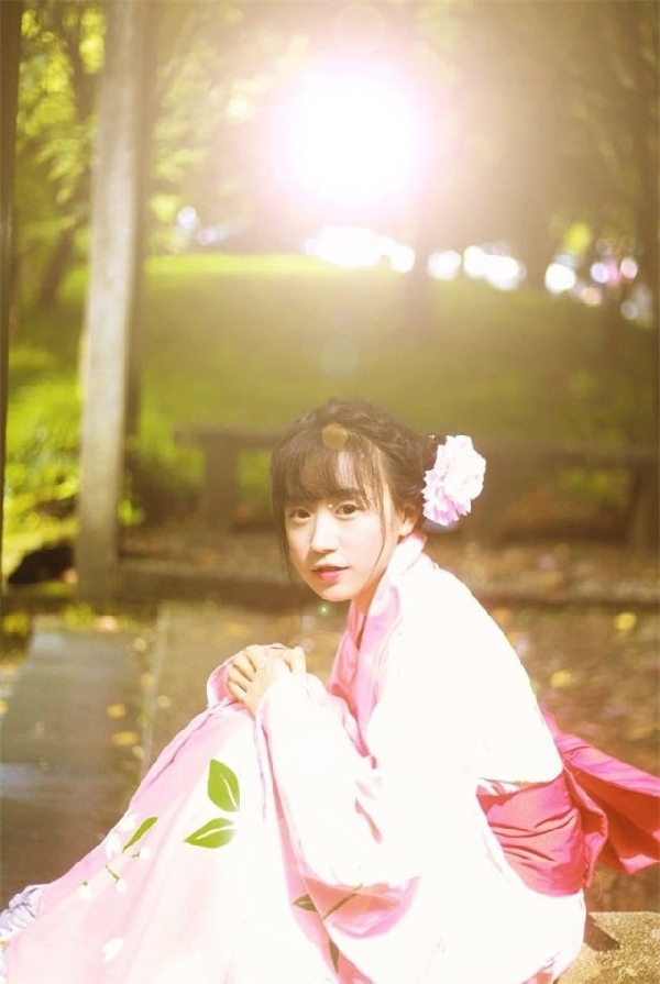 hotgirl-truong-my-thuat-duoc-vi-nhu-thien-than-giang-the-giadinhonline.vn 6