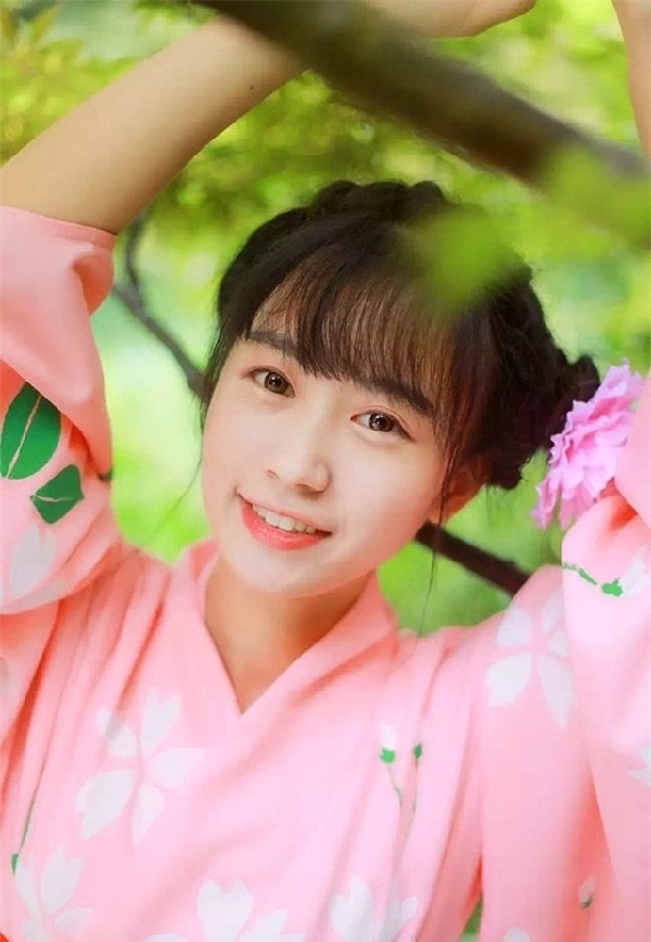 hotgirl-truong-my-thuat-duoc-vi-nhu-thien-than-giang-the-giadinhonline.vn 9