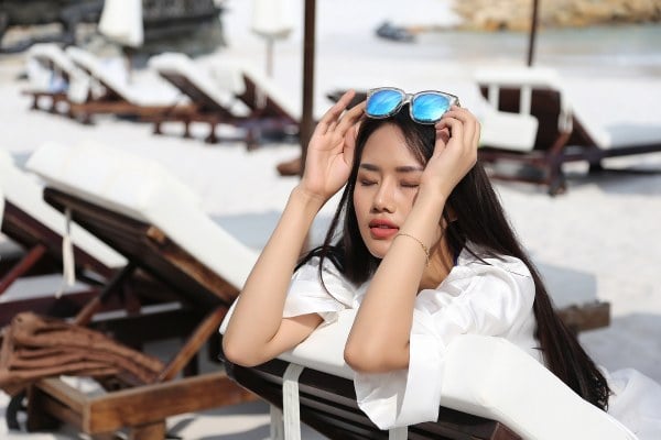 a-hau-lam-thuy-anh-goi-cam-tren-bien-nha-trang-giadinhonline.vn 4