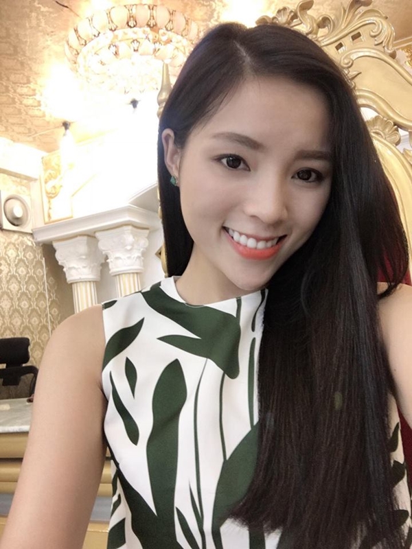 hoa-hau-ky-duyen-lo-cam-nhon-hoat-khuon-mat-goc-canh--giadinhonline.vn 11